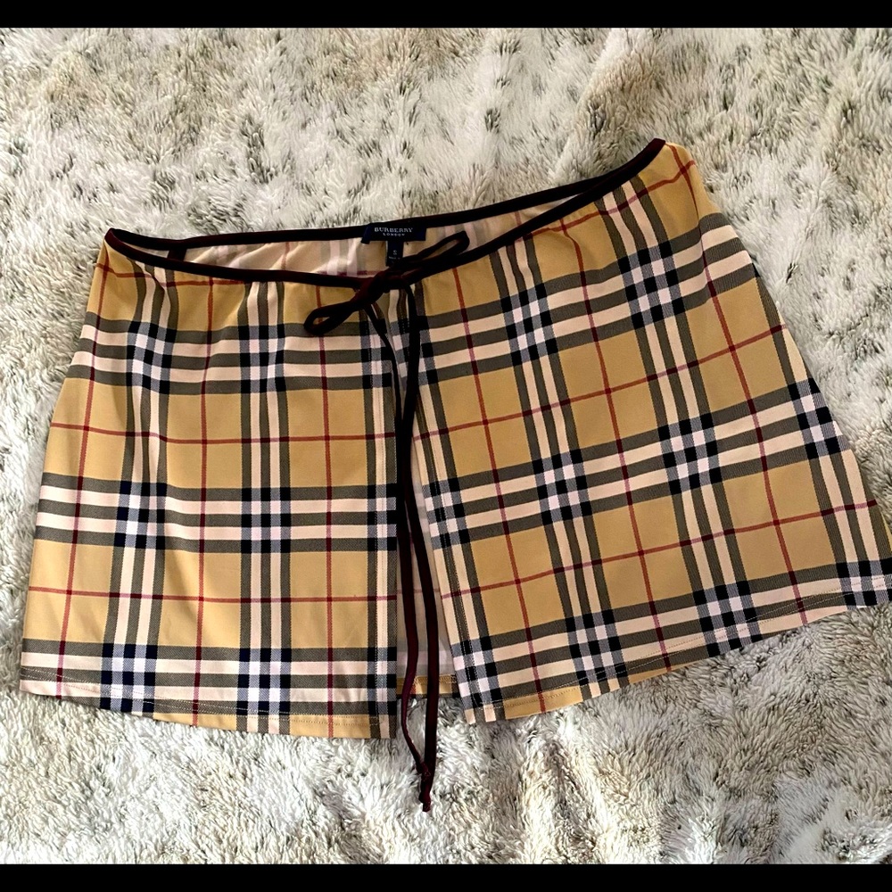 Burberry swim skirt cover up